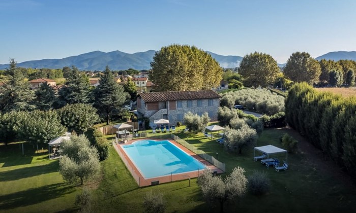 Agriturismo a Lucca con piscina